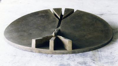 CRVX III - Lebenskreuz (Bronze, d 75 cm, 1994)